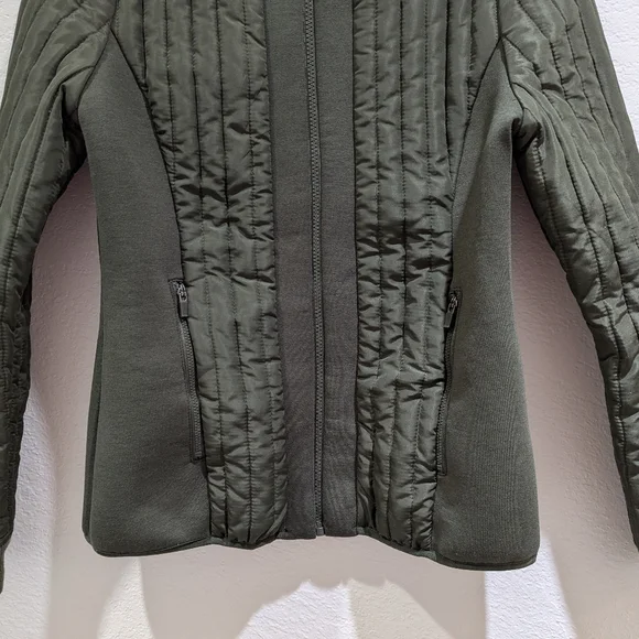 Fabletics Pisa Puffer Quilted Jacket Olive Green Women's Size Large - Picture 3 of 10